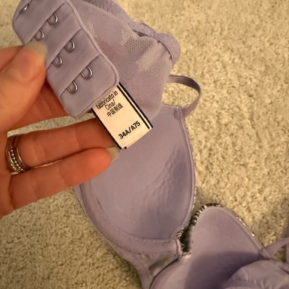 Victoria Secret bra - Picture 2 of 2